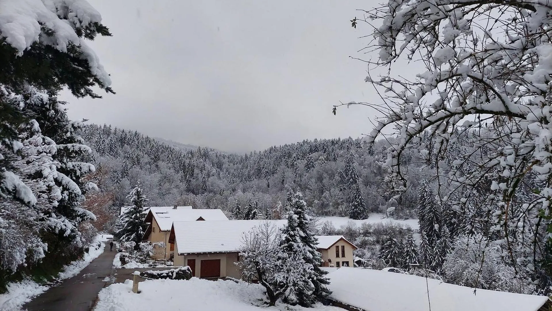 Gite Du Ruisseau Les Adrets 0*,  France