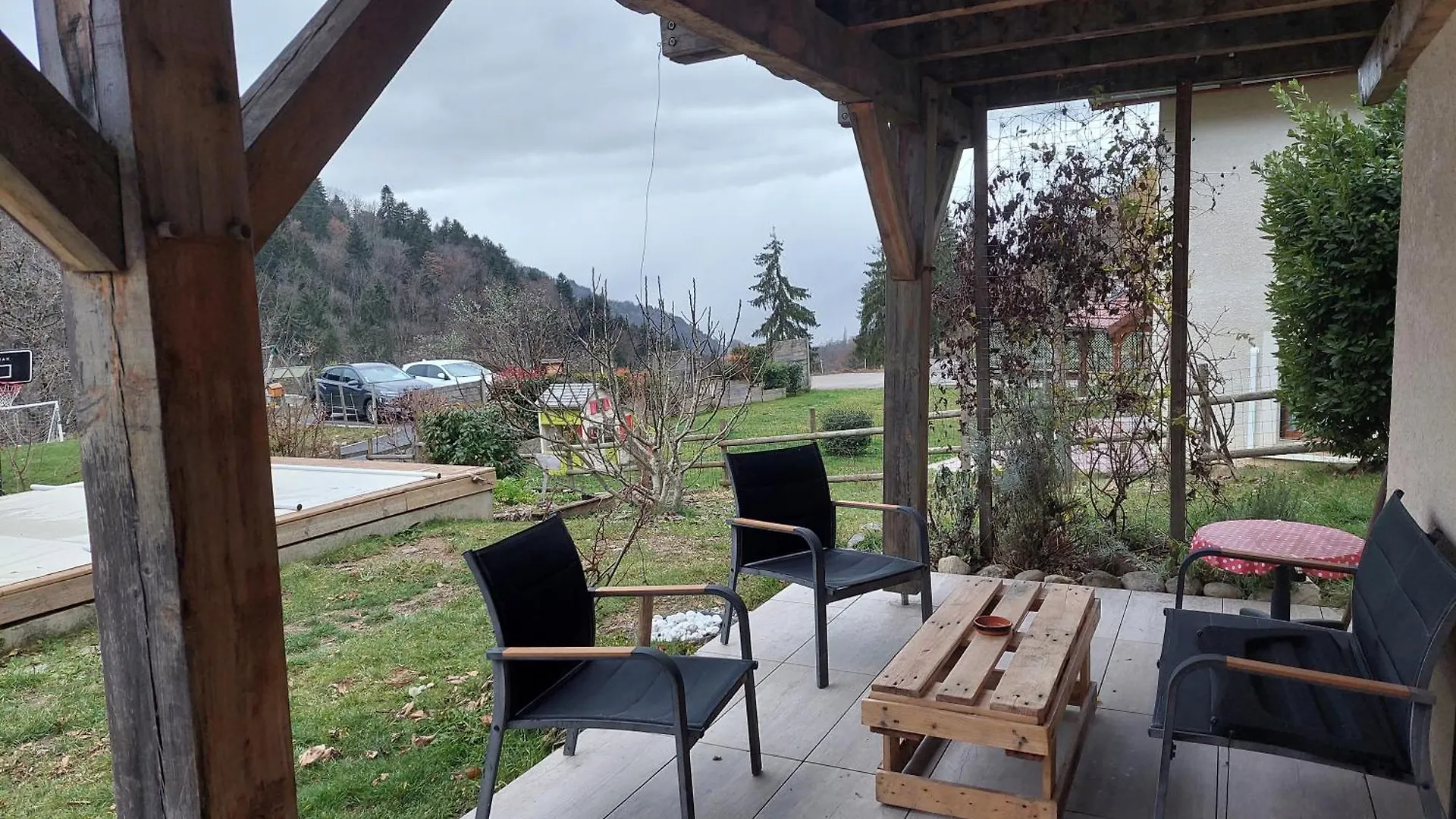 Gite Du Ruisseau Les Adrets 0*,