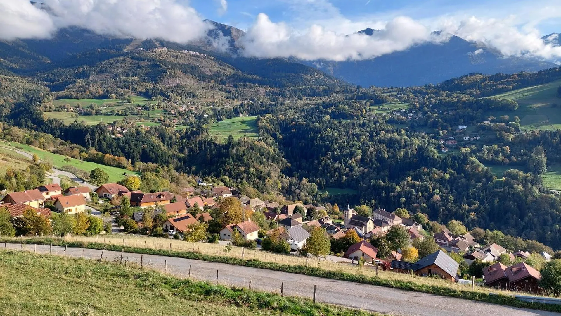Gite Du Ruisseau Les Adrets Apartment